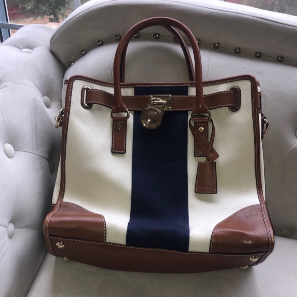 Michael Kors Over the shoulder purse